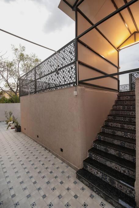 Saiba Outhouse- 4 Bed Room- Pool- Theatre- Partyhall- Garden & Terrace Sitting Area 자이푸르 외부 사진